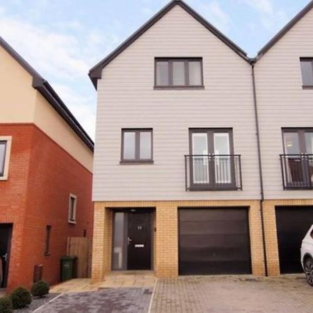 Solent Heights•Sea View•Hot Tub Villa Portsmouth Bagian luar foto