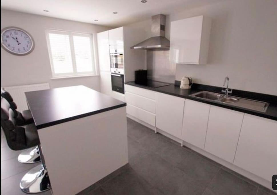 Solent Heights•Sea View•Hot Tub Villa Portsmouth Bagian luar foto