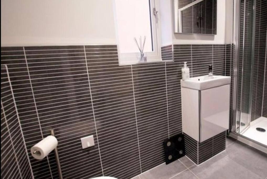 Solent Heights•Sea View•Hot Tub Villa Portsmouth Bagian luar foto
