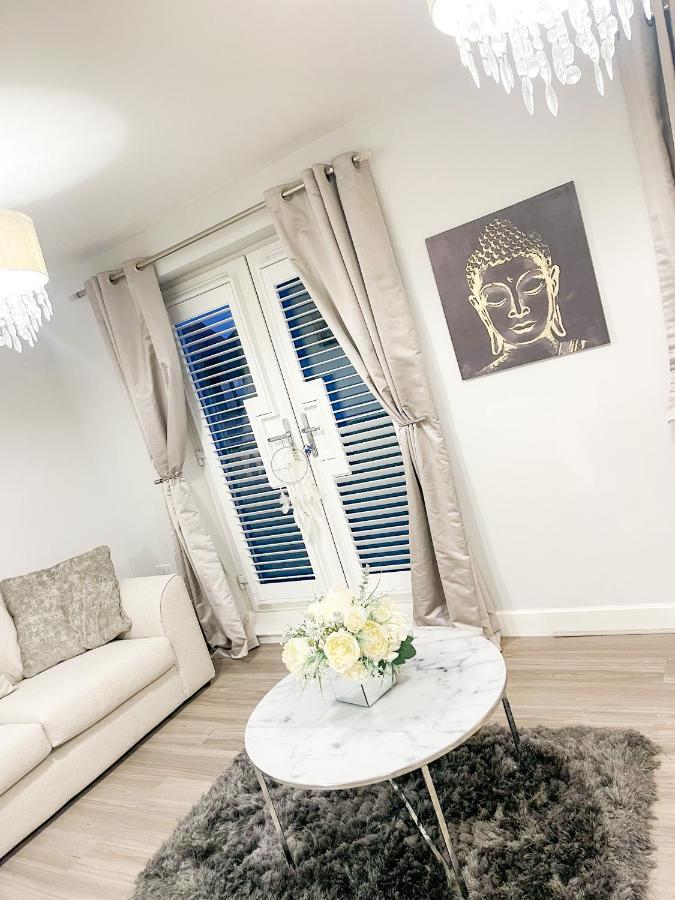 Solent Heights•Sea View•Hot Tub Villa Portsmouth Bagian luar foto