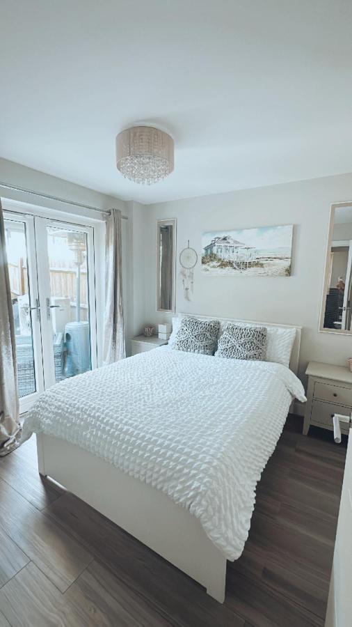 Solent Heights•Sea View•Hot Tub Villa Portsmouth Bagian luar foto