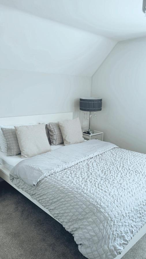 Solent Heights•Sea View•Hot Tub Villa Portsmouth Bagian luar foto